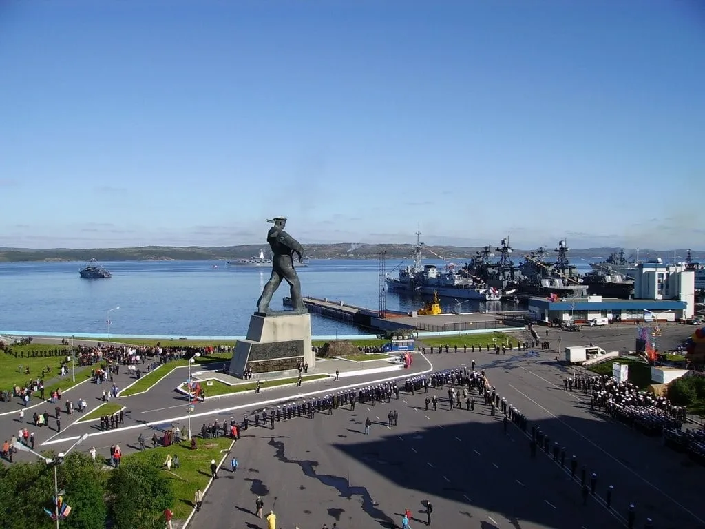 Из Мурманска — в закрытый Североморск!