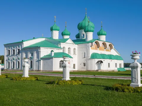 Двухдневное путешествие к Монастырю Александра Свирского и Мандрогам