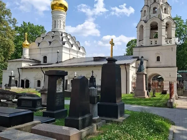Некрополь Пушкиных в Донском монастыре