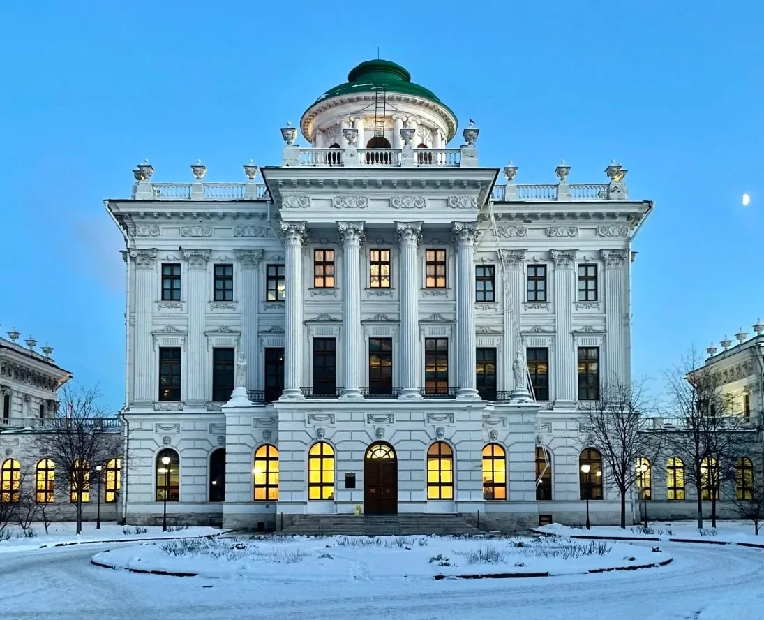 Групповая экскурсия в дом Пашкова