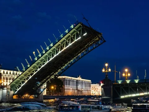 Истории разводных мостов на теплоходе