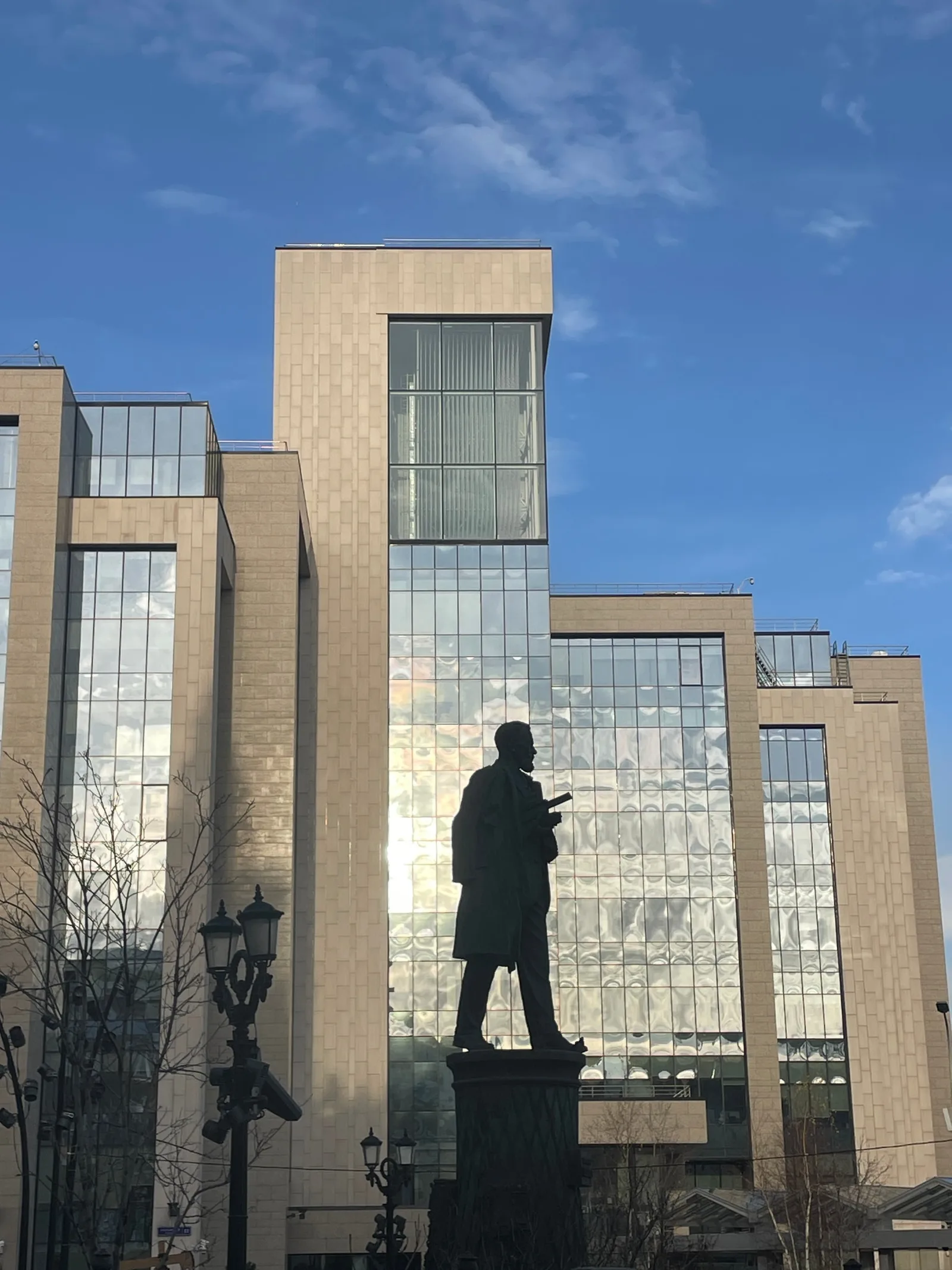 Авангард, технологии, прогресс в Москве на рубеже веков - Мясницкая