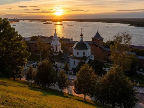 Краткий курс нижегородизации: по кремлю и окрестностям