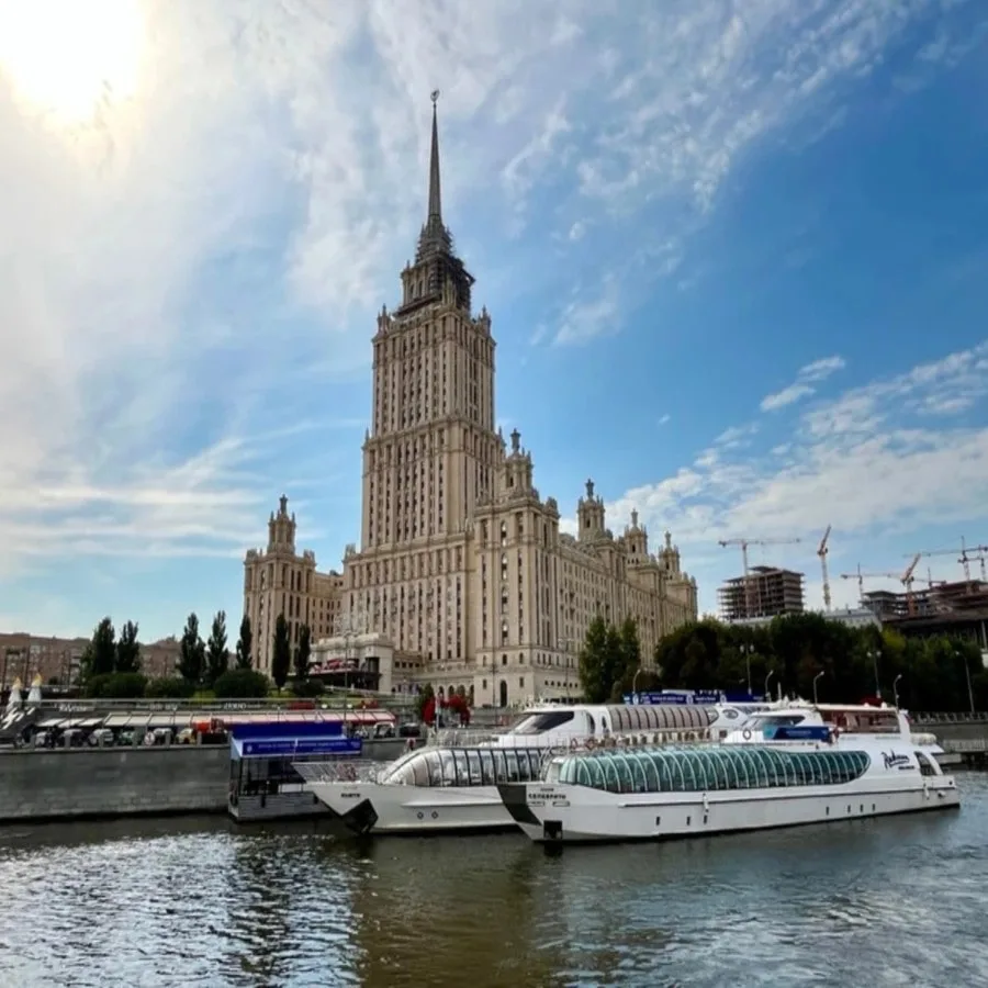 По самой главной улице Москвы: круглогодичная экскурсия на яхте флотилии «Рэдиссон»