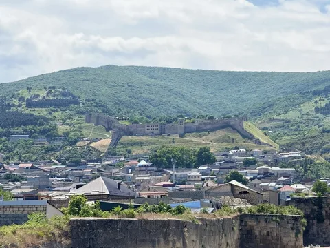 Дербент и каспийский монстр «Лунь» из Избербаша
