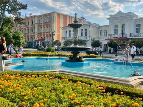 4 города за 1 день: экскурсия по любимым курортам поэтов и аристократов