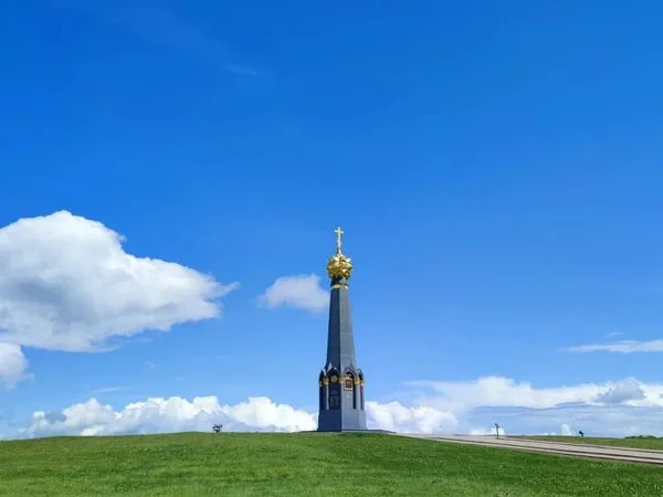 Сквозь времена и эпохи: Бородинское поле и Ново-Никольский собор (из Можайска на вашем авто)