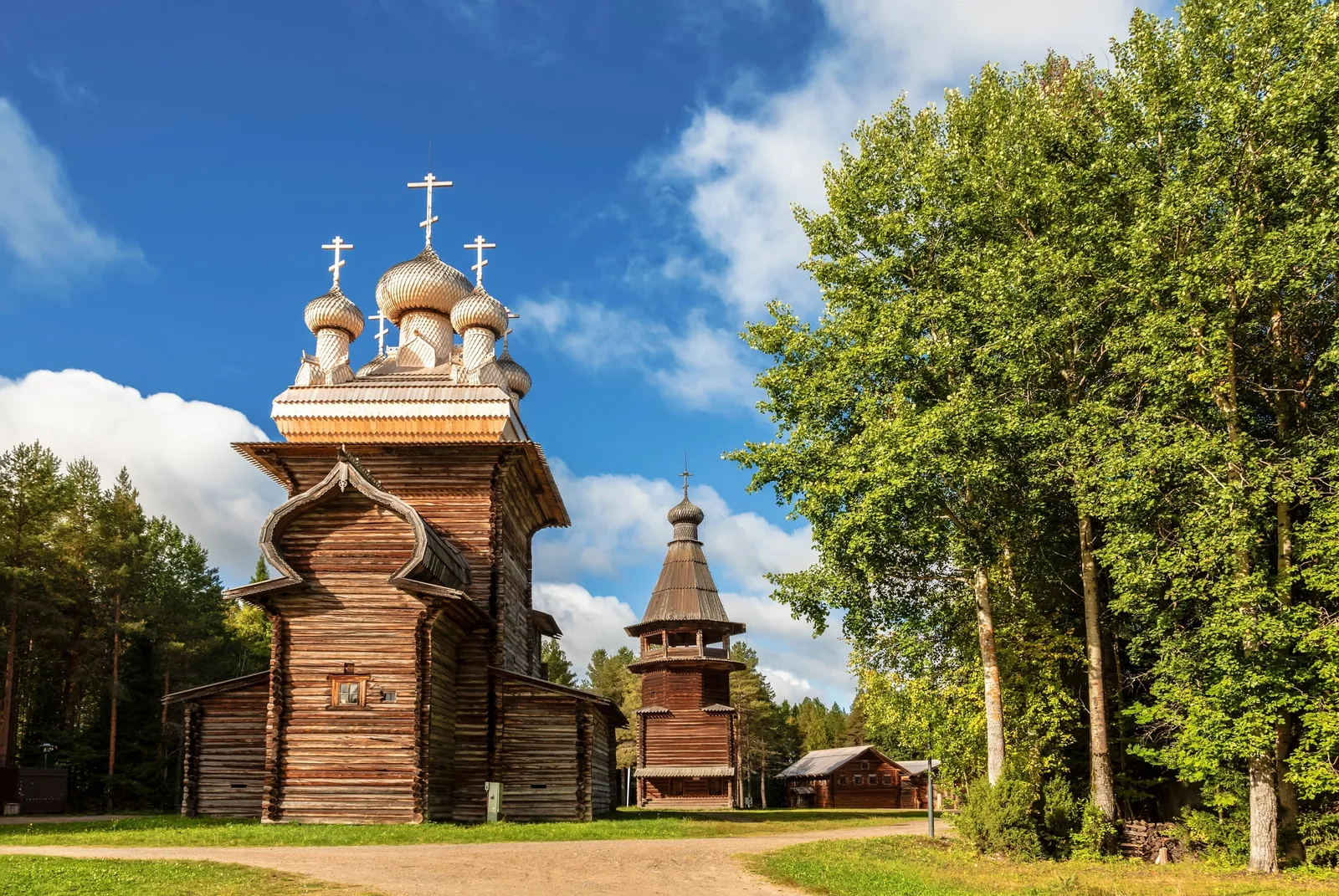 Малые Корелы и старинные храмы