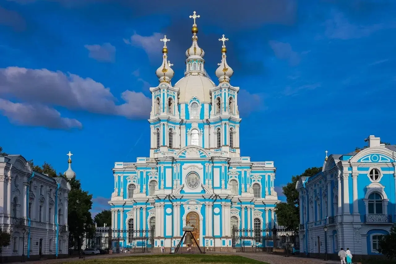 Смольный институт благородных девиц