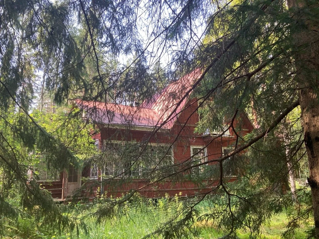 Комарово (Лесная сторона). От старинных дач до "будки" Ахматовой.