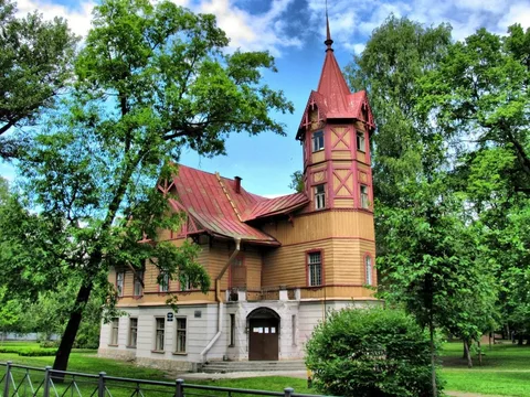 Особняки и дачи Каменного острова