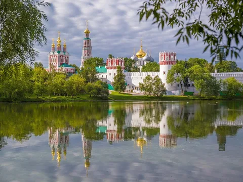 Новодевичий монастырь и Новодевичье кладбище