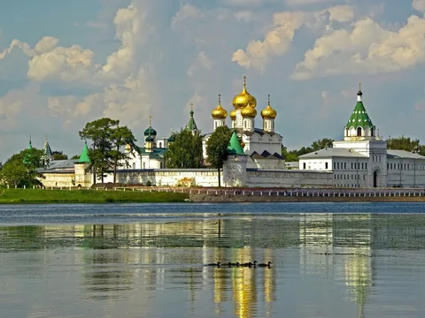 Кострома — колыбель царей