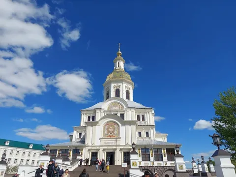 В Серафимо-Дивеевский монастырь из Нижнего Новгорода