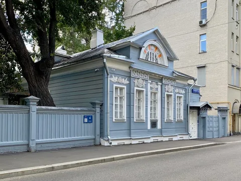 От Девичьего поля до Мухиной горы: прогулка с элементами ребуса