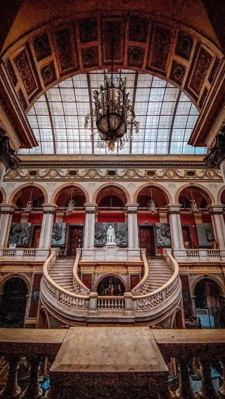 Экскурсия по Академии Штиглица: наглядная история искусства
