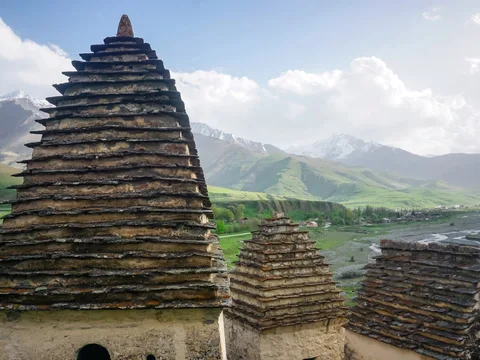Древняя, средневековая и современная Осетия (из Пятигорска)