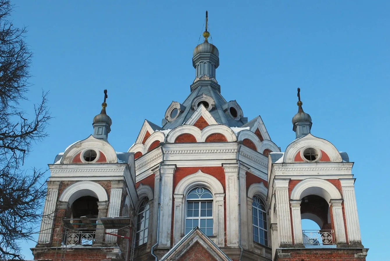 Храмы в Глебово, Акатово, Поджигородово, Никольском-Сверчково, Юркино — из Москвы