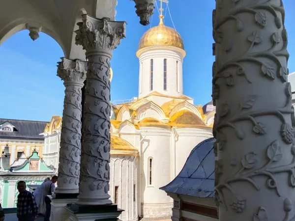Путешествие по земле святого Сергия — с художником и реставратором