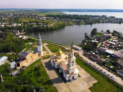 В Демидовском царстве и не только: экскурсия по Невьянску