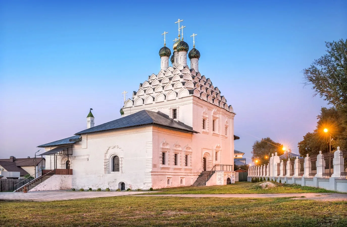 Коломенский Посад: купеческая патриархальность и стрит-арт