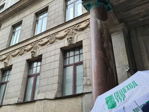Дворы, дворцы и судьбы Петроградки