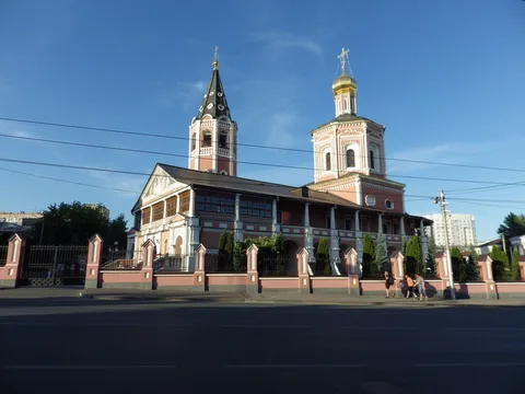 По центру Саратова с историком