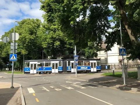 Таллин из трамвайного окна