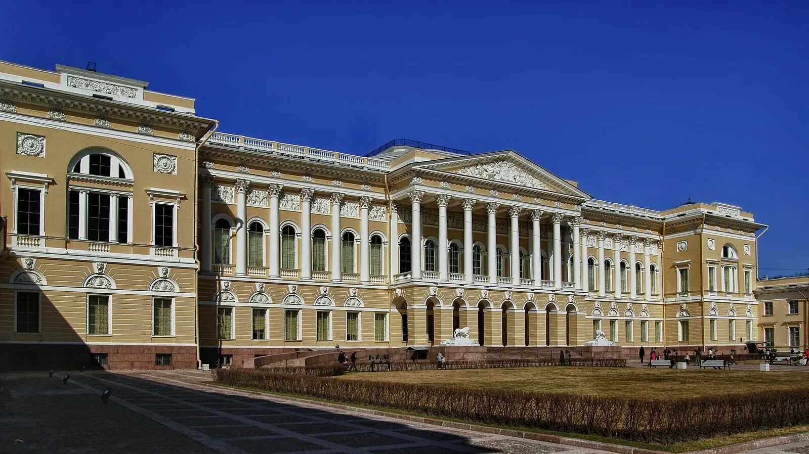 Пленительные образы: «Великие женщины Санкт‑Петербурга»
