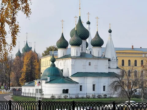 17 каменных сказов Ярославля и древнерусское узорочье