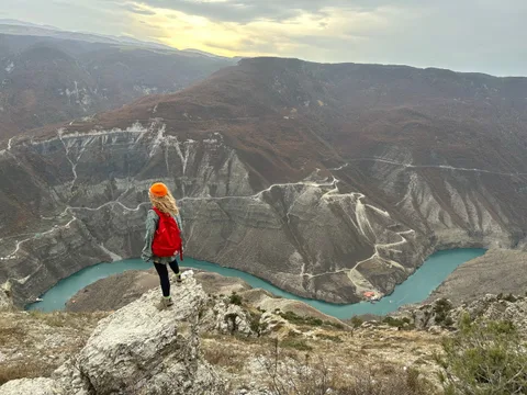 Сулакский каньон, пещера Нохъо, Бархан Сарыкум / Прогулка на катере
