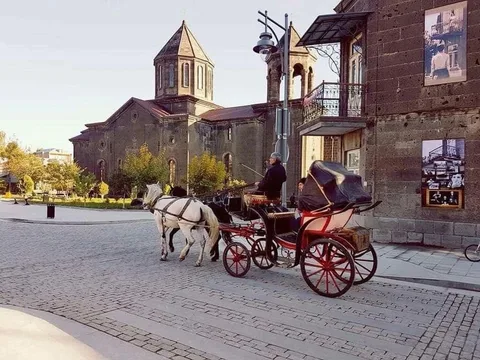 Из Еревана — в Гюмри, к Чёрной крепости и Аричаванку