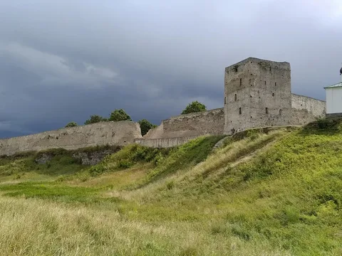 Древняя Русь без тоски: Изборск