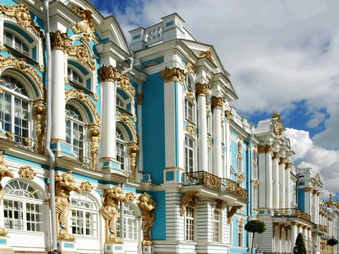 Екатерининский дворец и парк: погружение в роскошь царской резиденции