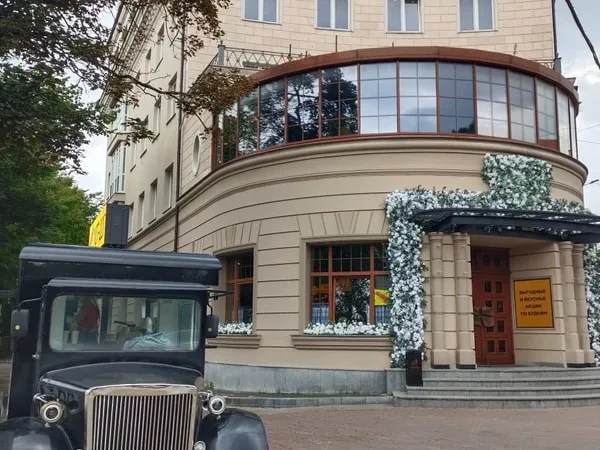 Из Калининграда — в Кёнигсберг по главным улицам города