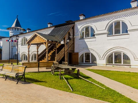 Из Тюмени в  Тобольск самостоятельно с аудиогидом (экскурсия без гида)