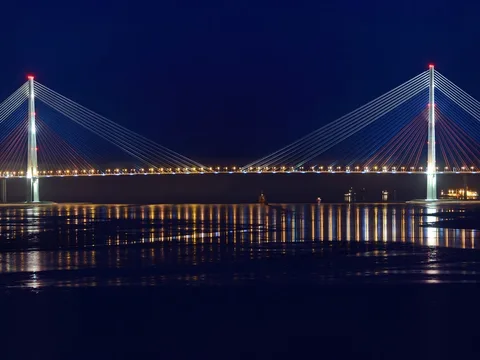 Вечерняя прогулка на катере по главным достопримечательностям Владивостока