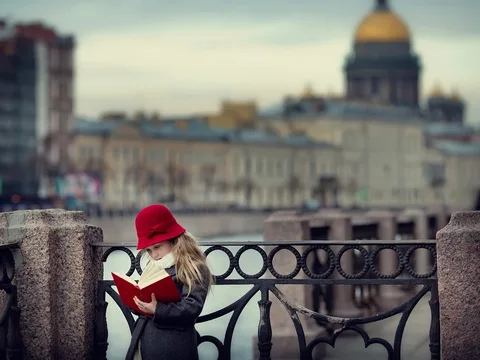 Литературный Петербург. Ожившая классика на улицах города