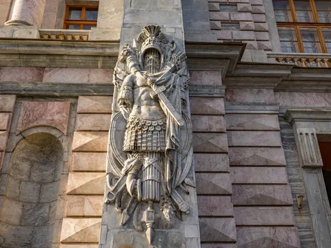 Масонский шифр Петербурга: загадки и знаки