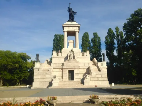 Будапешт: мемориальное кладбище Керепеши
