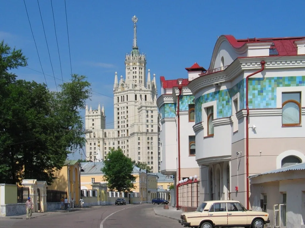 «У той горы, где синяя прохлада» — экскурсия по Таганке