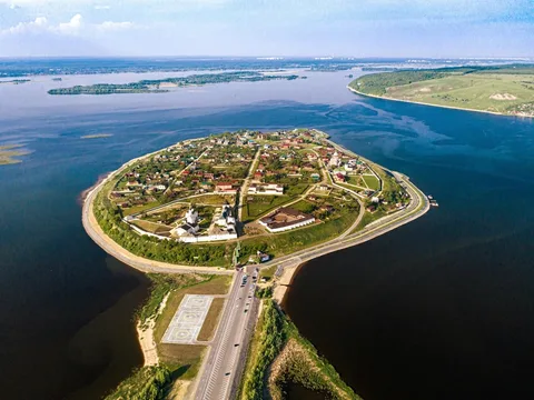 Символы Татарстана: Иннополис, Раифа и остров Свияжск — за 1 день!