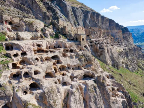 Вардзия, Хертвиси, Рабат и Боржоми: автобусная экскурсия