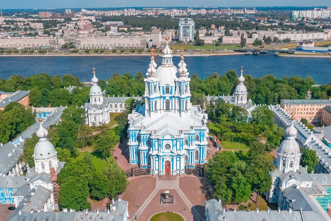 Экскурсия по Смольному собору с рассказом о смолянках