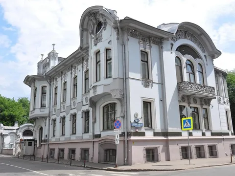 Богемная Москва: увлекательная прогулка по Патриаршим