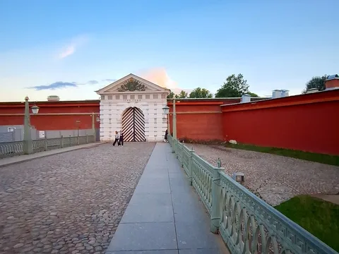 Тайны Петропавловской крепости в мини-группе