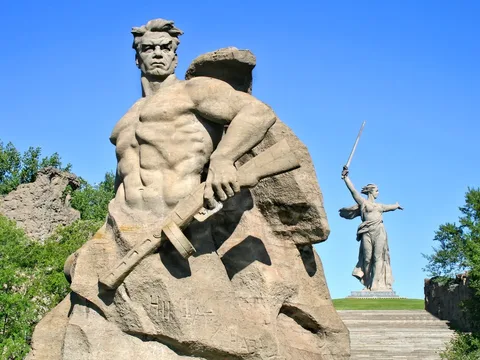 Мамаев курган в деталях