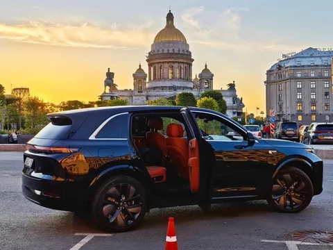 Обзорная экскурсия «Мой Петербург» на авто с панорамной крышей