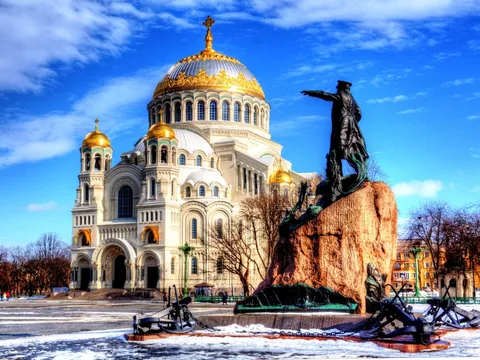 В морской пригород Петербурга — Кронштадт