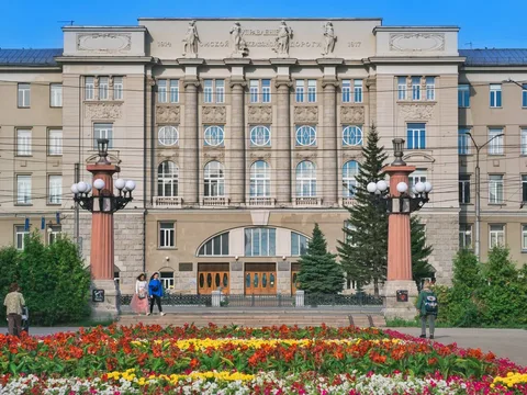 Сквозь Омск на авто